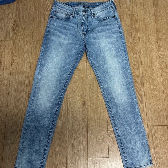 American Eagle - Light Blue Wash flex slim fit - Picture 1 of 3